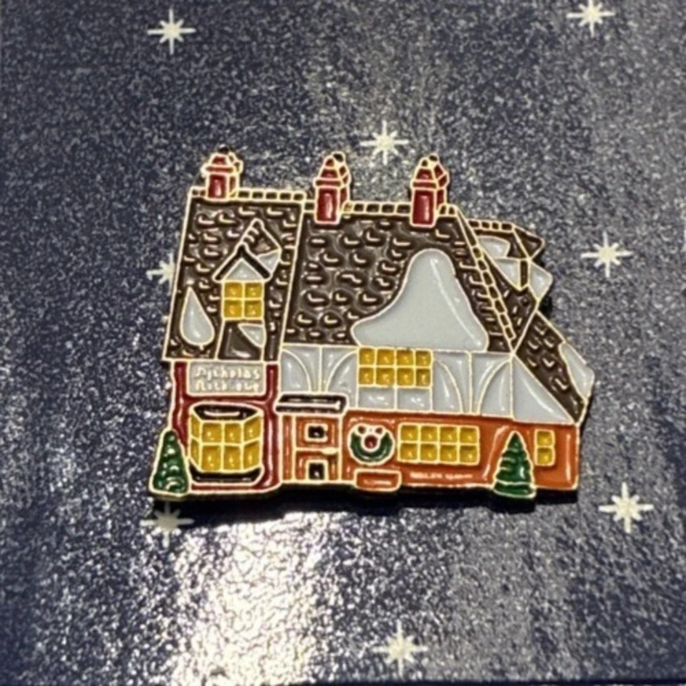 Dept 56 Lapel Pin Dickens Village 1992 Cottage First in Series Nicholas Nickleby